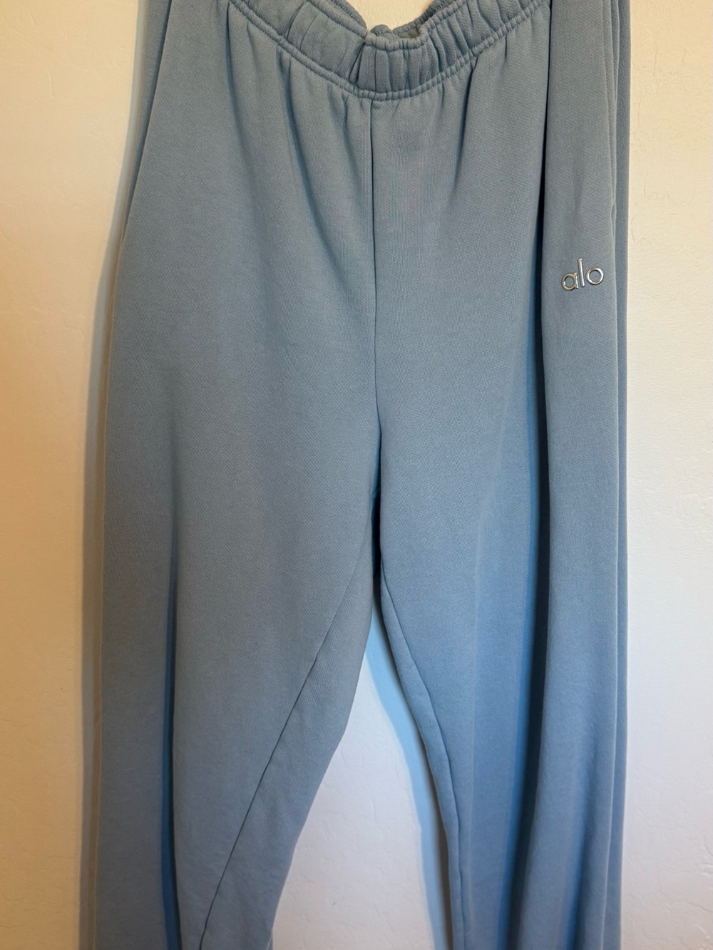 ALO Yoga Powder Blue Sweatpants with Elastic Waist